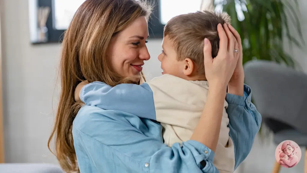 Já abraçou o seu filho hoje? Mãe e filho em um abraço carinhoso, promovendo a ideia de conexão e acolhimento